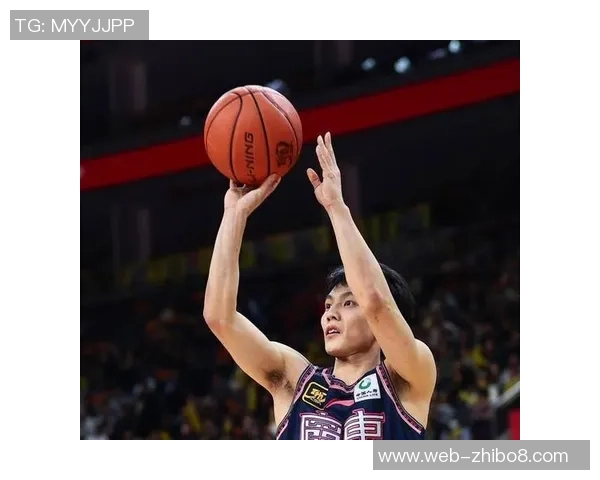 徐杰:从青涩新星到篮球场上的闪耀巨星成长之路