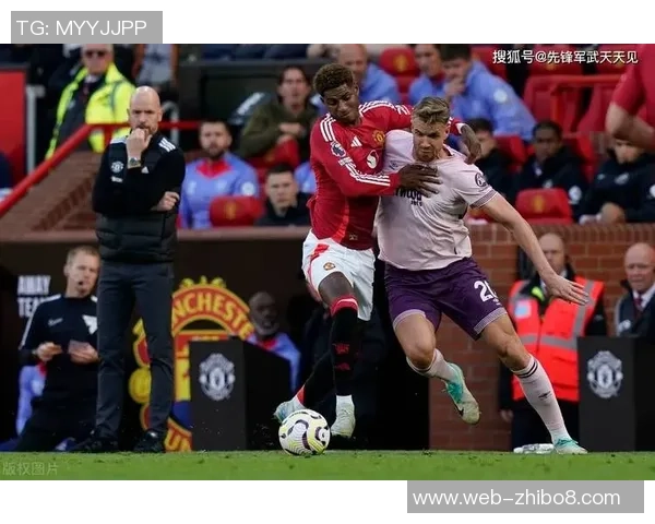 托特纳姆与利物浦激战正酣比分悬念不断球迷期待精彩瞬间